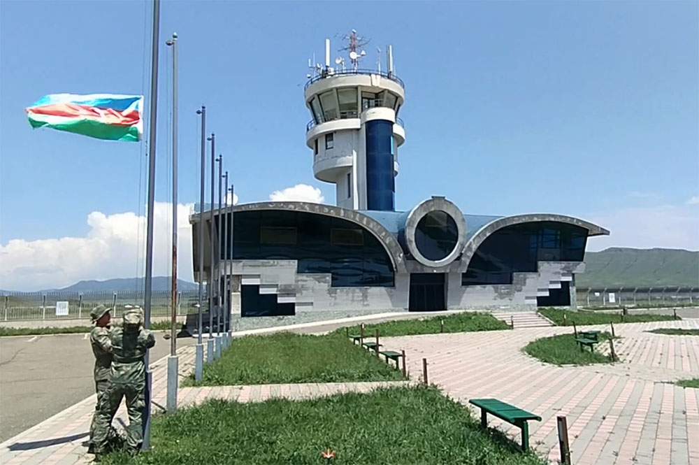 Xocalı aeroportunda Bayrağımız qaldırıldı - VİDEO