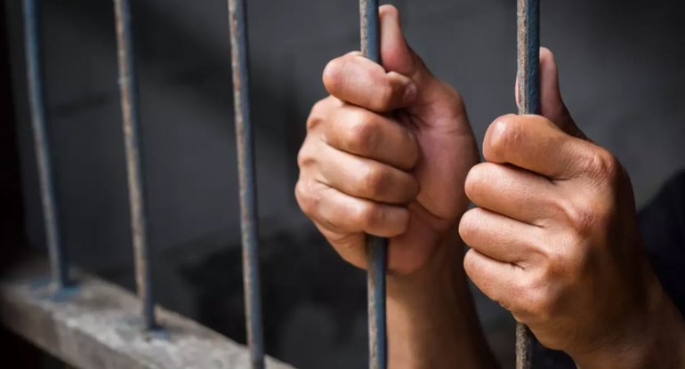 Tənqidçi jurnalist həbsxanaya çağırıldı