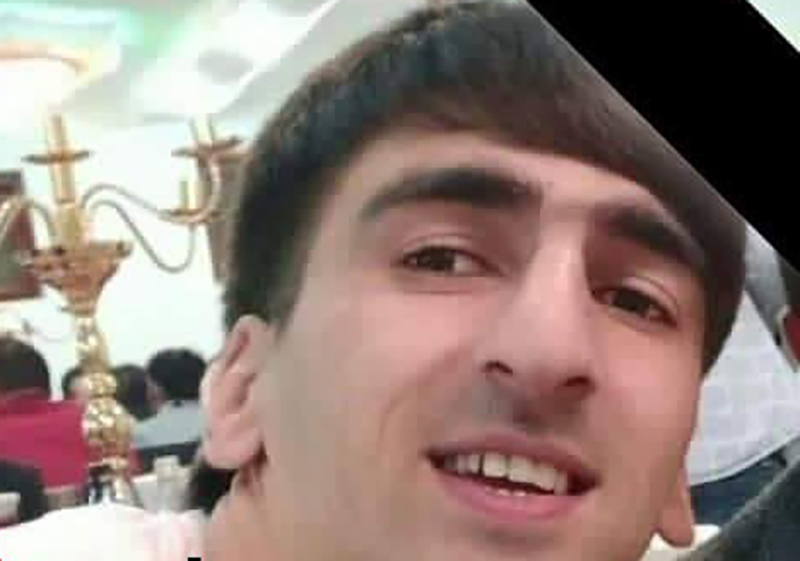İki uşaq atasını söyüş üstündə öldürdülər - FOTO