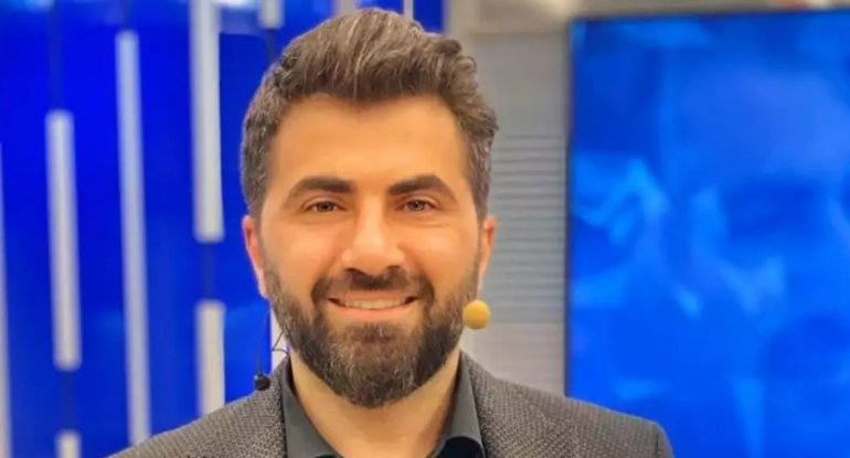Canlı efirdə Zaurun şalvarı söküldü - Video