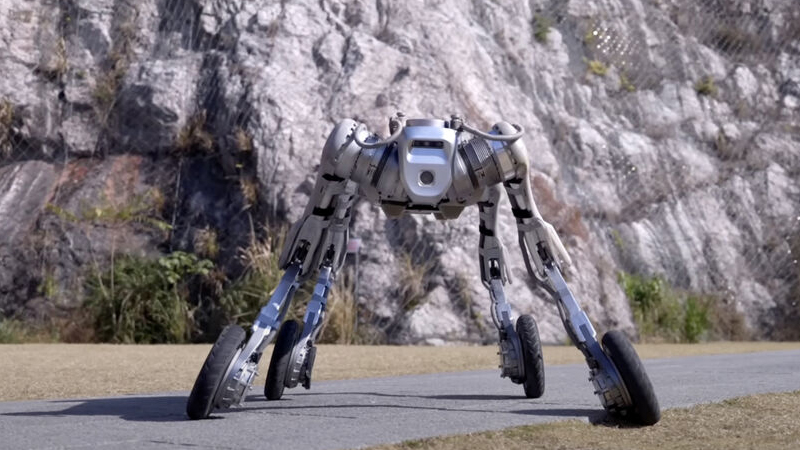 Çində breyk-dans edə bilən robot təqdim olundu, qiyməti açıqlandı (VİDEO)