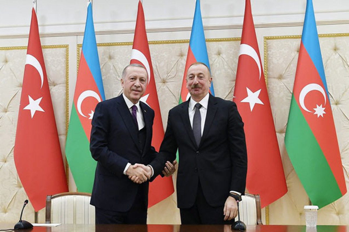 Ərdoğan Prezident İlham Əliyevi Zəfər Günü münasibətilə təbrik edib