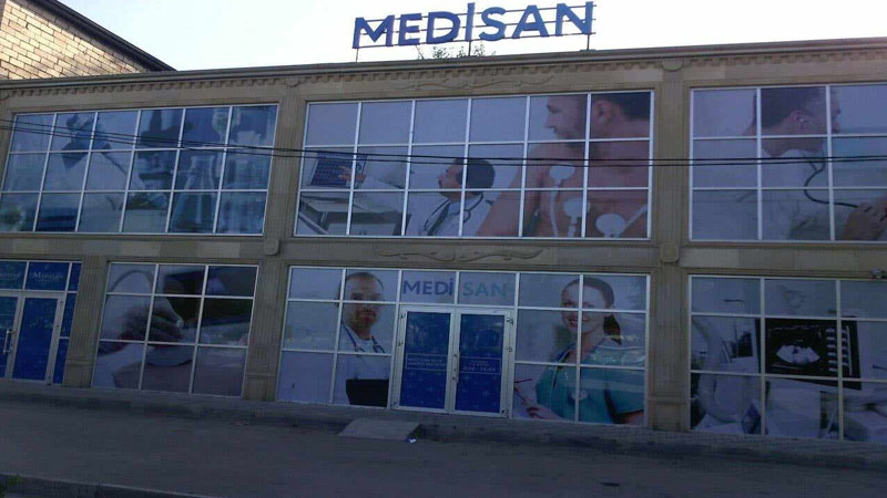 "Medisan Tibb Mərkəzi"nin rəhbərinin otağından 8750 manat pulu oğurlandı