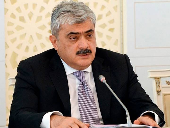 Samir Şərifov Milli Məclisdə 2024-cü il büdcəsinə dəyişiklilklər edilməsinə dair müzakirədə hesabat verib