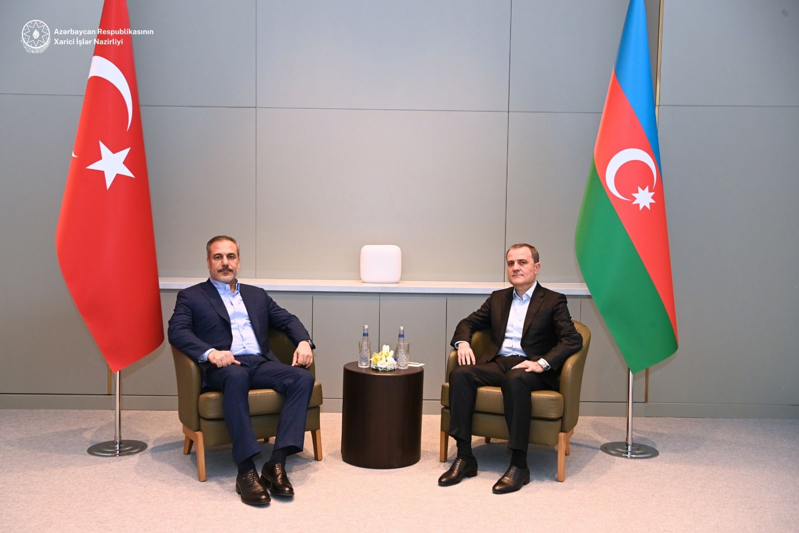 Şuşada keçirilən qeyri-rəsmi Zirvə Görüşü çərçivəsində Azərbaycan və Türkiyə XİN rəhbərləri görüşüb