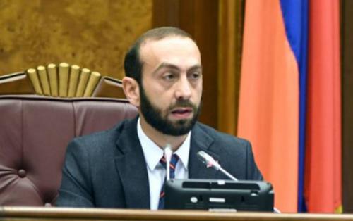 Mirzoyan da Moskvaya getdi