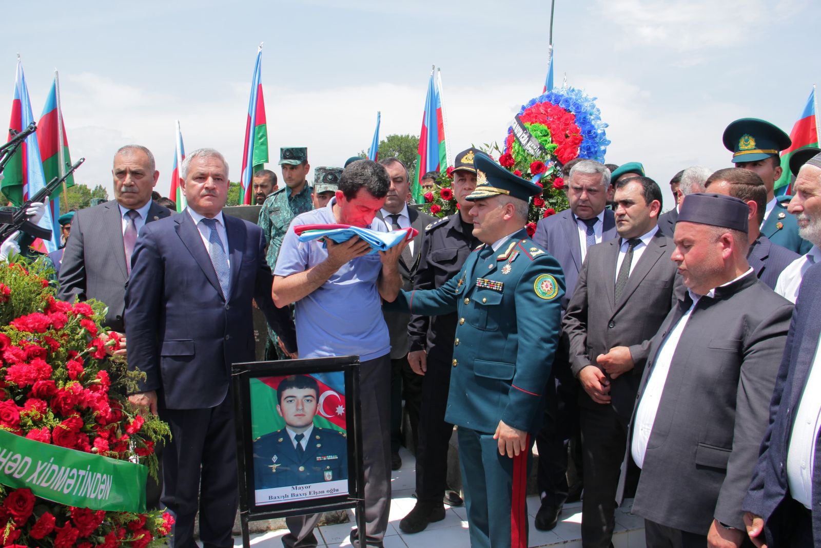 Şəhid sərhədçilərin vida mərasimi (FOTOLAR)