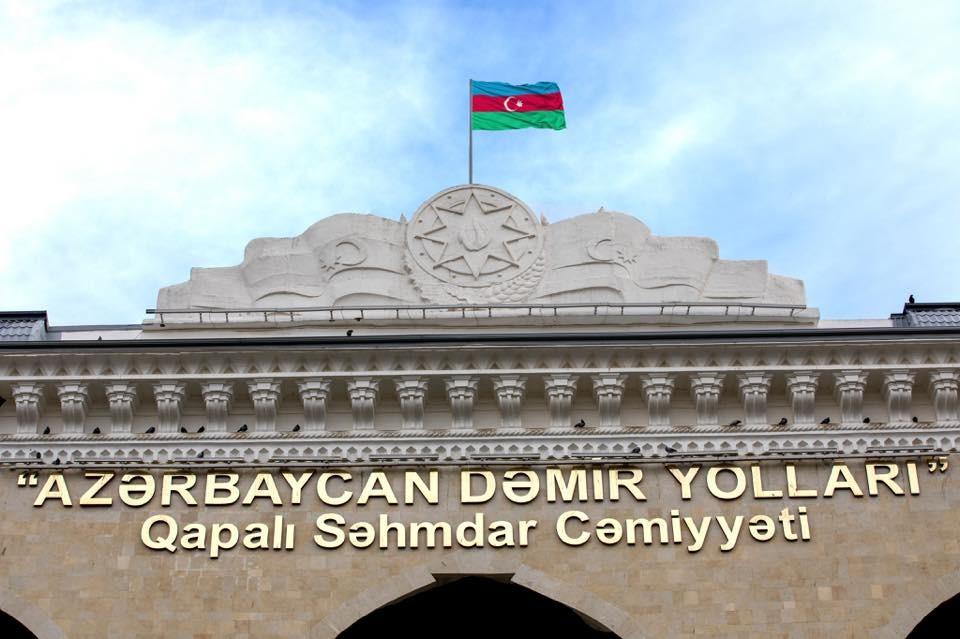 Bakı-Sumqayıt qatarında gedişhaqqı qalxır
