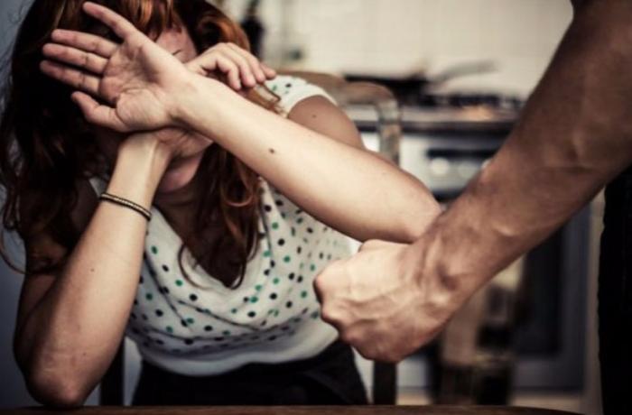 Tovuzda evə sərxoş gələn kişi həyətdə yatdı, arvadı ondan tələb etdi ki... — TƏFƏRRÜAT