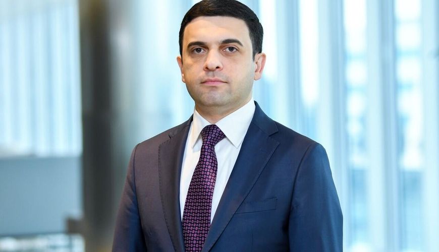 Ali xüsusi rütbə verilən Emil Qarayev kimdir? - DOSYE