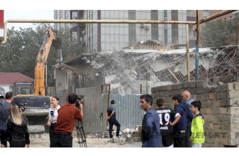 “Ətçilər”də söküntü başladı — VİDEO