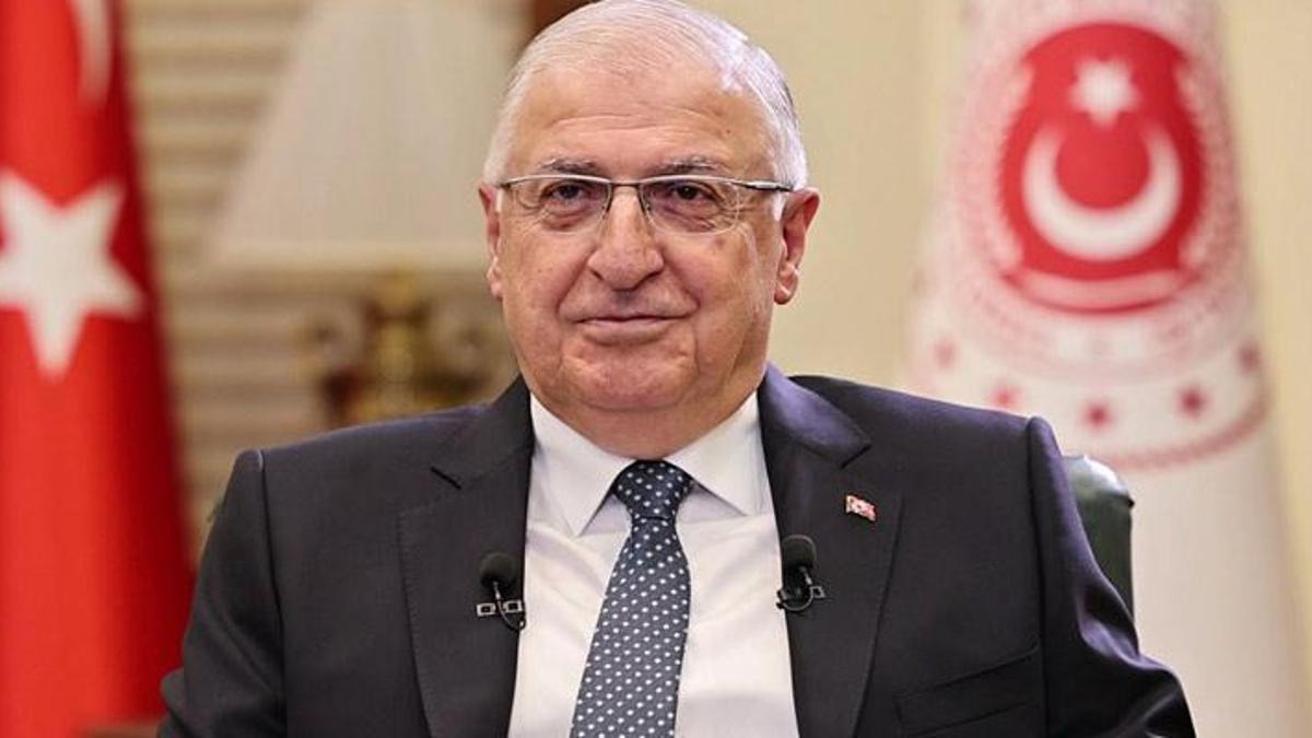 Türkiyənin müdafiə naziri: "İran PKK terrorçuları üçün təhlükəsiz sığınacaga çevrilib"
