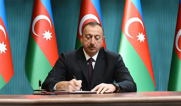 Prezident onu yenidən rektor təyin etdi - FOTO