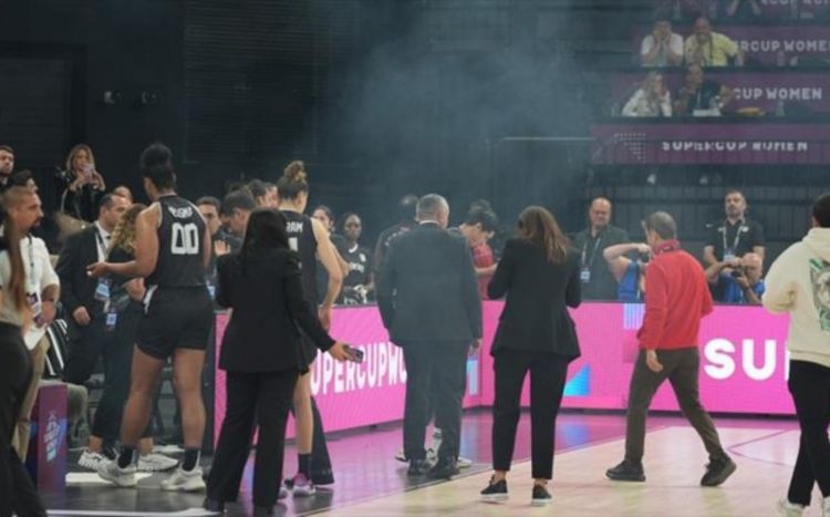 “Fənərbağça” – “Beşiktaş” oyunu yarımçıq DAYANDIRILDI