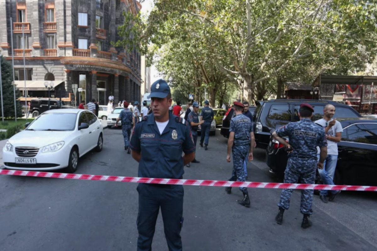 Paşinyanın partiyasının yaxınlığında atışma: YARALI VAR