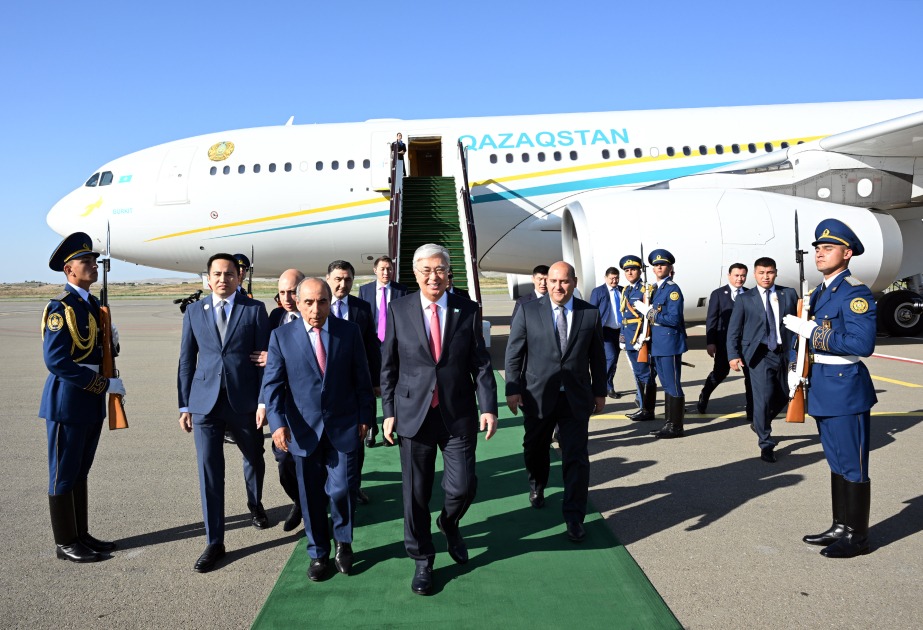 Qazaxıstan Respublikasının Prezidenti Kasım-Jomart Tokayev Azərbaycana  gəlib