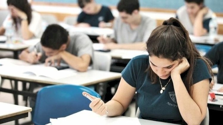 Abituriyentlərə VACİB MƏSLƏHƏT: Bu ixtisasları seçin, işsiz qalmayacaqsınız! 
