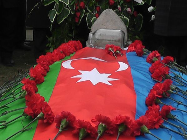 Daha on şəhid dəfn ediləcək