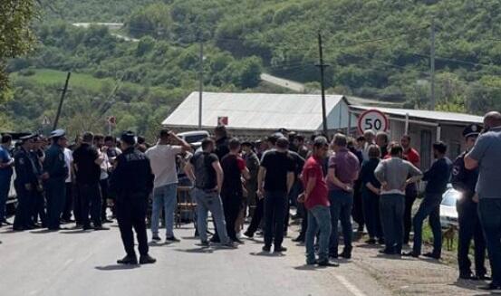 Zəngəzurda “həyəcan siqnalı”: əhali sığınacaqlara yığılır