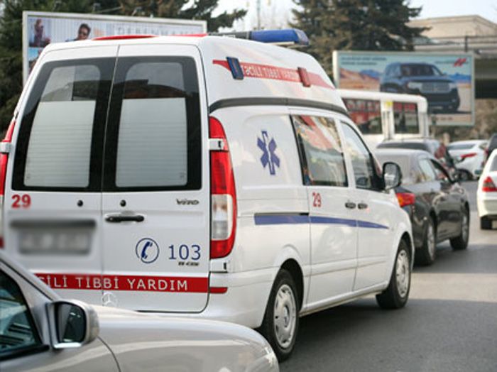 Azərbaycanlı müğənni ağır qəzaya düşdü