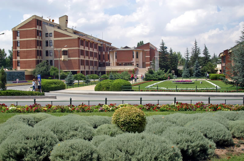 Anadolu Universitetinin Bakı filialının diplomlarının tanınmamasının SƏBƏBİ AÇIQLANIB