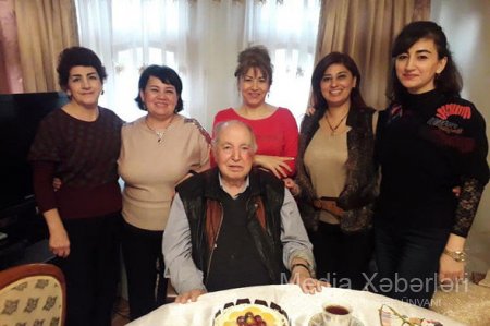 Ailəsi onu atdı, özündən 30 yaş kiçik tələbəsini aldı – Bu gün ölən Xalq artistinin həyat hekayəsi
