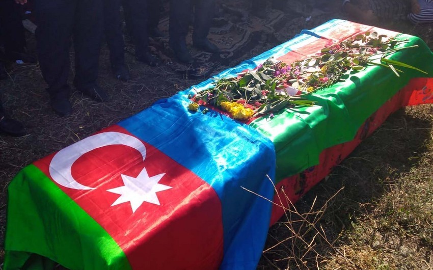 Səngər generalının yetirməsi - Ölümsüzlər