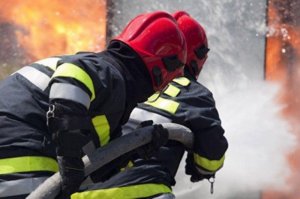 Azərbaycanda mebel fabrikində yanğın SÖNDÜRÜLDÜ