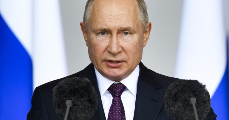 Putin özünütəcridin səbəbini açıqladı
