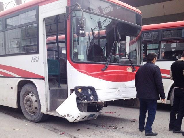 Bakıda sərnişin avtobusu piyadanı vuraraq öldürdü