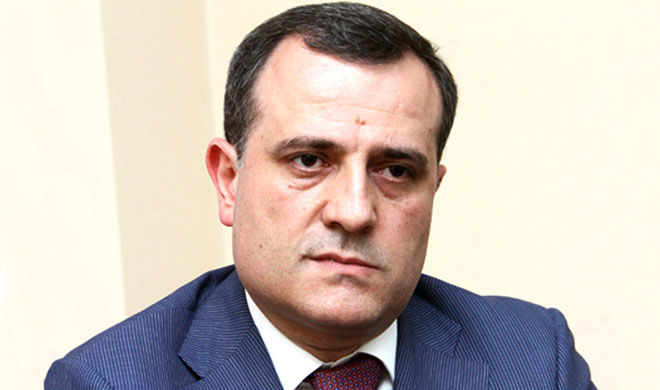 Ceyhun Bayramov iranlı həmkarını TƏBRİK ETDİ