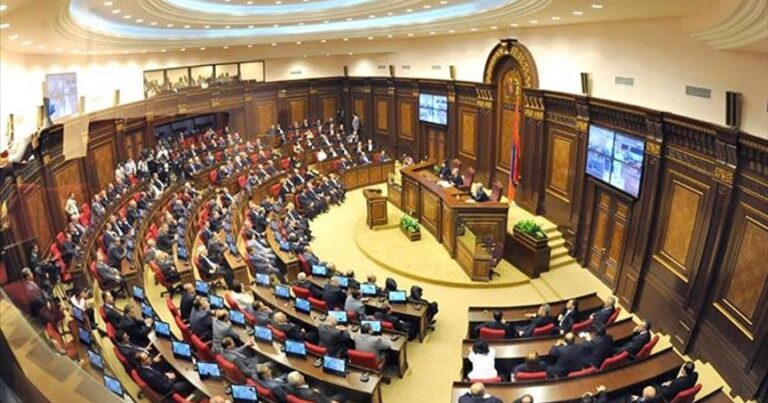 Ermənistan RAZILAŞIR: Hökumətin yeni proqramında delimitasiyanın VACİBLİYİ VURĞULANDI