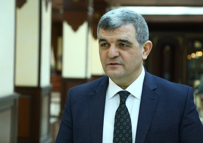 “Hərbi xidmətdə yazı yazmağı bacaran əsgər tapmaq çətin məsələdir“ - Deputat