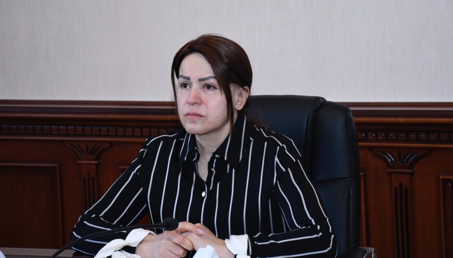 İcra başçısı həbsdəki qohumlarını azadlığa çıxardı - SUÇSUZ BAŞ MEMARINI KÖMƏKSİZ QOYDU