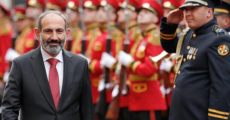 Paşinyan Gürcüstanda - Tiflis İrəvanla Bakı arasında dialoq platforması hazırlayır