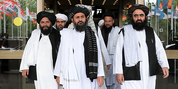 “Taliban” hakimiyyəti yeni pasportlar verir