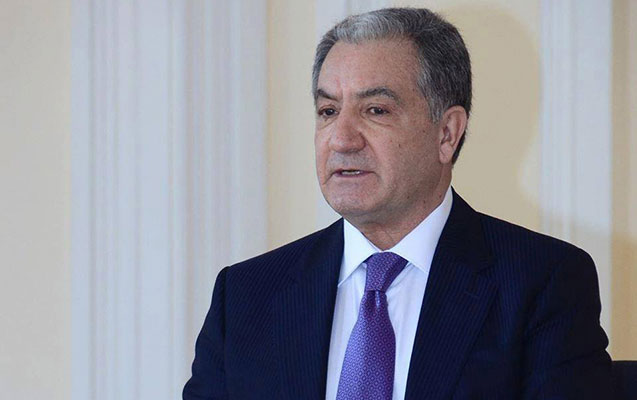 “İran öz siyasətini müəyyən etməlidir”