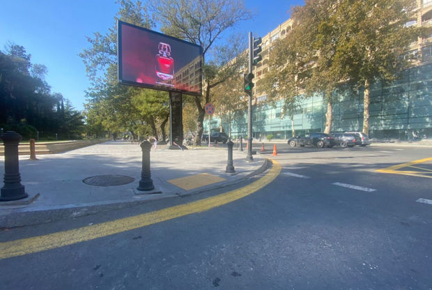 Bakının mərkəzi küçələrində velosiped yolları çəkilir - FOTO