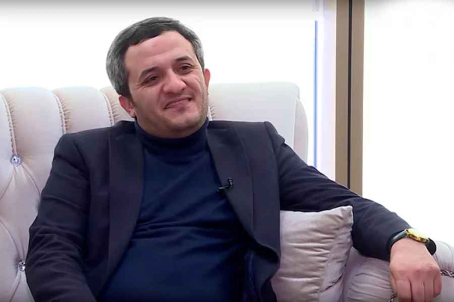 Orxan Lökbatanlı oğlu Hüseyn üçün "Range Rover" aldı