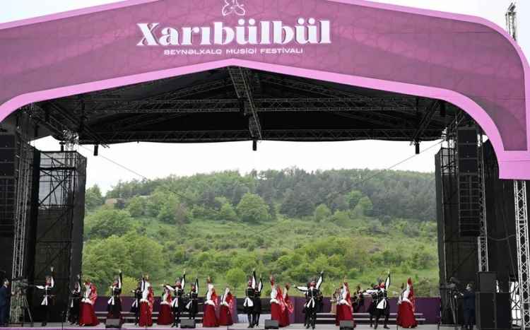 Şuşada “Xarıbülbül” Beynəlxalq Musiqi Festivalının açılışı OLDU