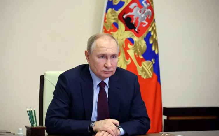Putin Pezeşkian və Netanyahu ilə telefon danışıqları APARDI