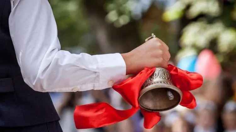 Azərbaycanda "Son zəng"in təmtəraqla keçirilməsi qadağan edildi - RƏSMİ