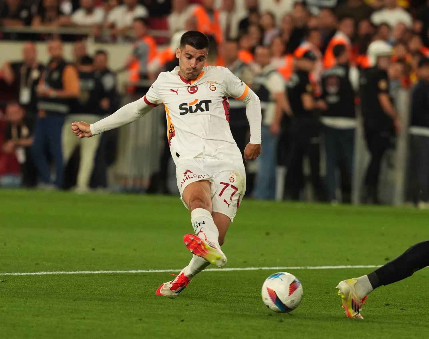 Morata "Qalatasaray"ı bu kluba dəyişdi