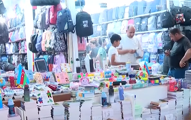 “Məktəb ləvazimatlarını tam almamışam, artıq 400 manat çıxıb” - Video