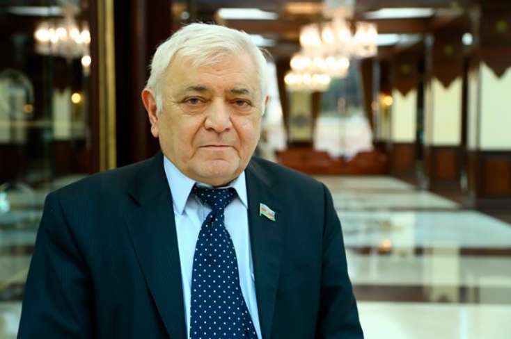 "Avropadan azarkeşliyi öyrənməliyik" - Aqil Abbas