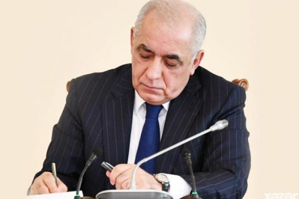 Əli Əsədov yeni qərarlar imzaladı
