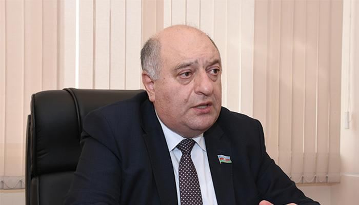 Deputatdan pensiya yaşına etiraz: "Yaş məhdudiyyəti kimi bəhanələrlə..."