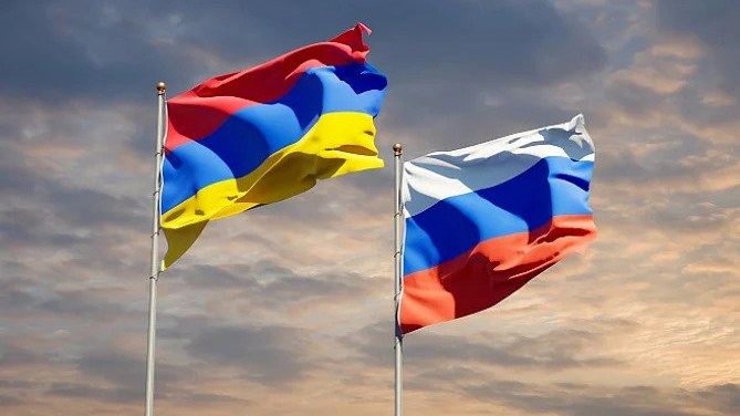 Rusiyadan Ermənistana XƏBƏRDARLIQ! Aralarındakı gərginlik alovlanır