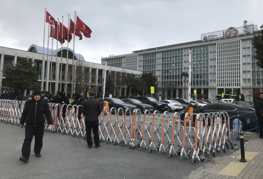 İstanbul bələdiyyəsində 2-ci əməliyyat: Vəzifəlilər saxlanıldı