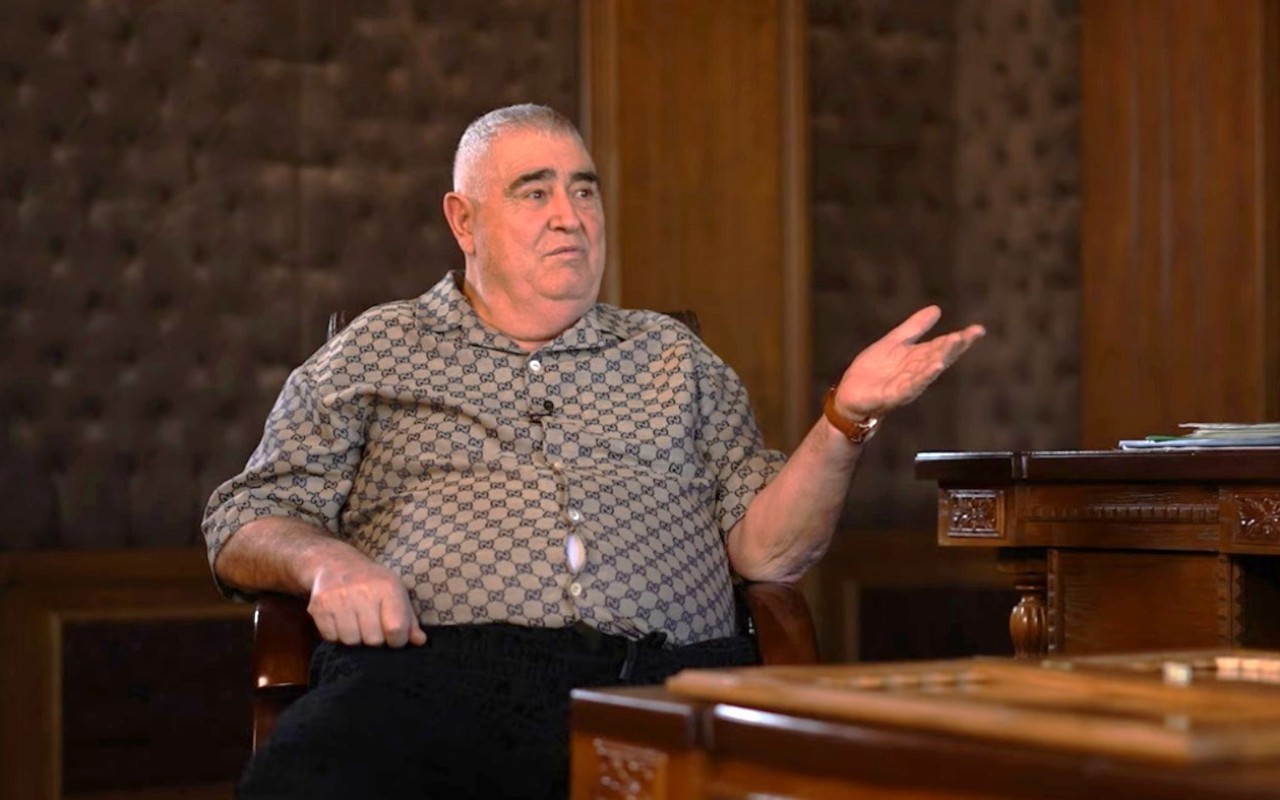 “Mən niyə pul verməliyəm ona?”